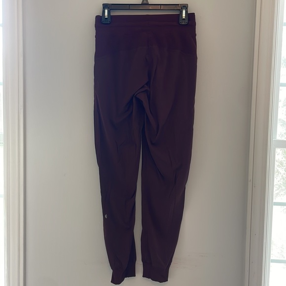 Lululemon size 4 maroon dance studio joggers - Picture 3 of 6
